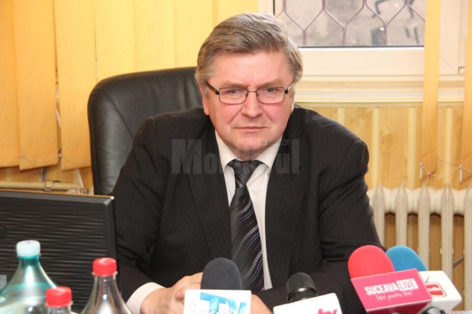 Vasile Latiș: „Sunt opt, cu mine nouă. Ne descurcăm cum putem."