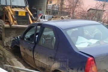 Autoturismul primăriei, după accident