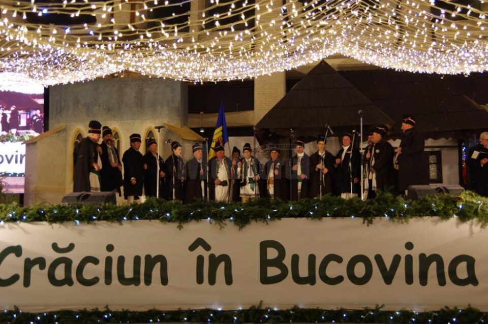 Festivitatea de deschidere a luminilor în bradul de Crăciun din centrul Sucevei