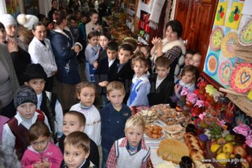 Concursul gastronomic "Cămara Bunicii" desfășurat la Școala din Bănești. Foto: Suceava.Info.Ro