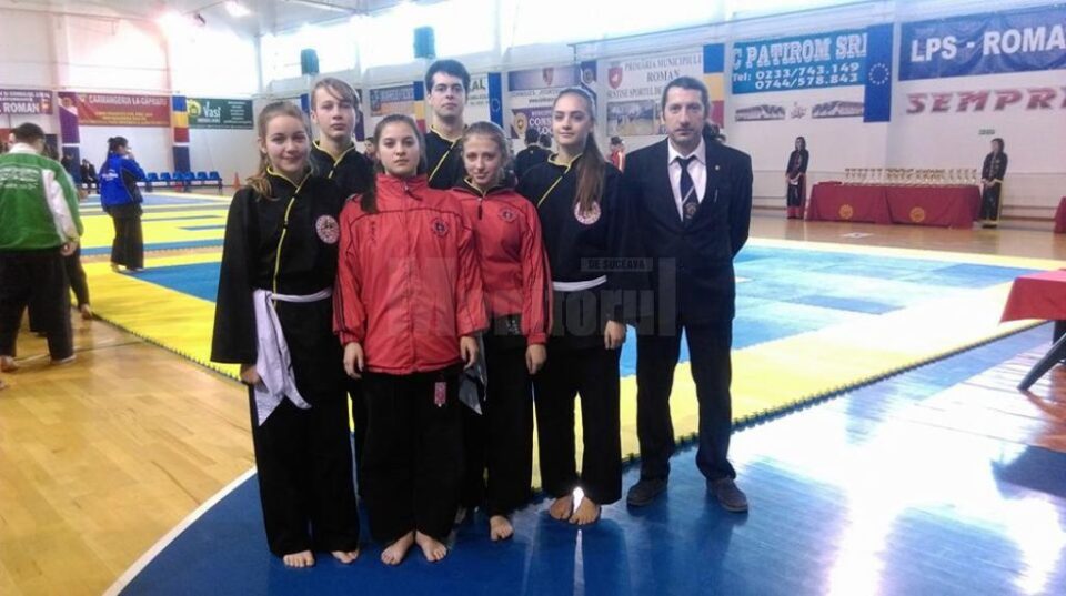 Sportivii fălticeneni care au făcut deplasarea la Roman