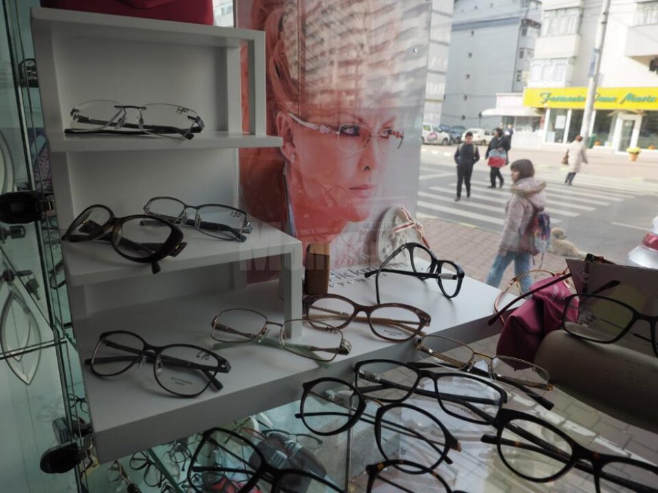 Eye's Optic Suceava are reduceri de 50% pentru toate ramele semnalizate la raft