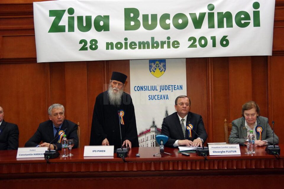 ÎPS Pimen le vorbește politicienilor, de Ziua Bucovinei, despre datoria de a îngriji patrimoniul