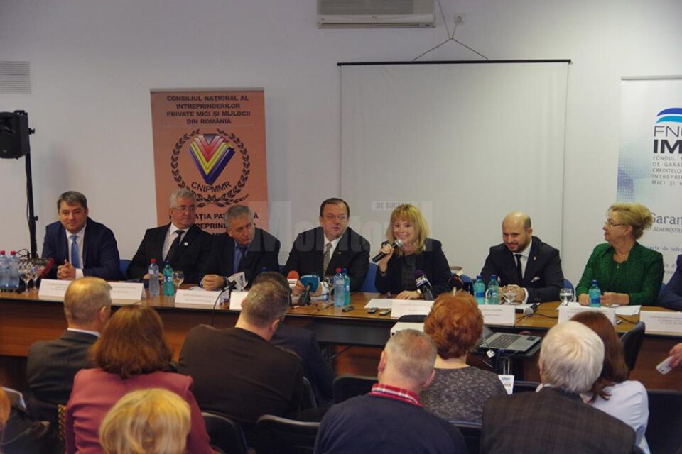 Ministrul Finanțelor s-a întâlnit cu mediul de afaceri sucevean, la invitația lui Gheorghe Flutur Ministrul Finanțelor s-a întâlnit cu mediul de afaceri sucevean, la invitația lui Gheorghe Flutur