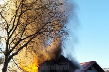 Când a fost observat, focul cuprinsese deja camera în care locuia femeia de 94 de ani