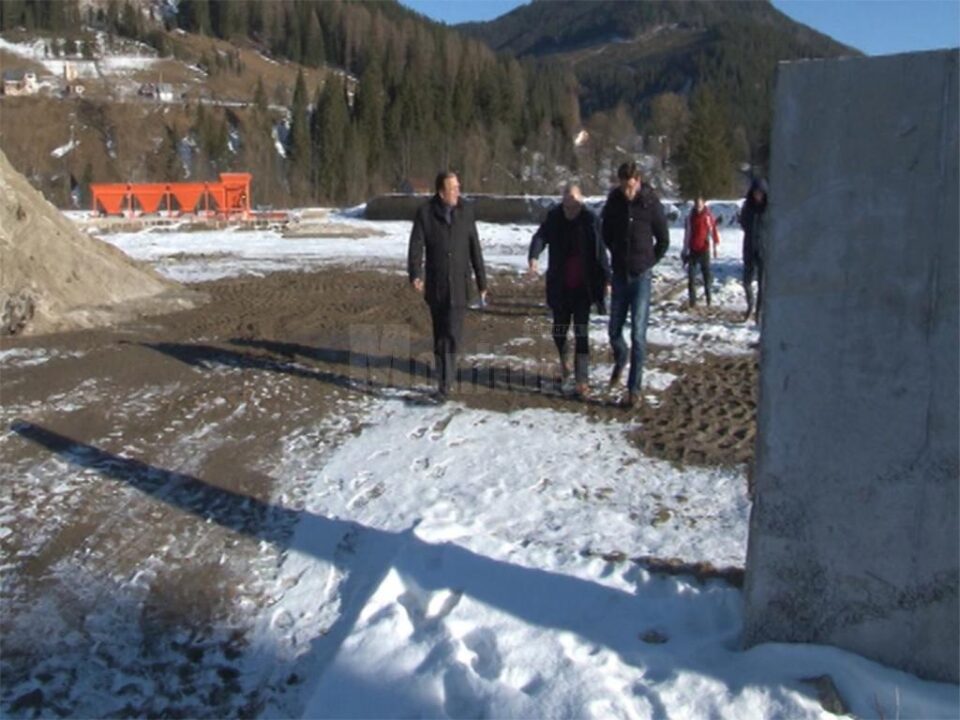 Gheorghe Flutur a fost prezent, împreună cu șeful Direcției Regionale de Drumuri și Poduri Iași, Ovidiu Laicu, pe DN 18, la Botuș