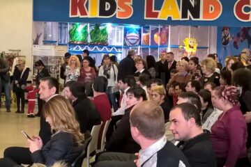 ,,Deschide ochii! Deschide inima!”, la Iulius Mall