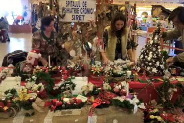 Expoziție cu obiecte realizate de persoane cu dizabilități