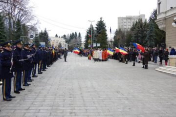 Mii de persoane au participat, la Suceava, la sărbătorirea Zilei Naționale a României