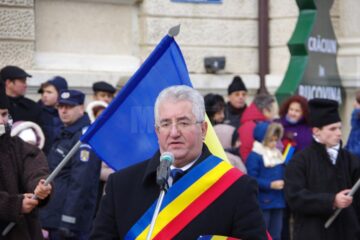 Mii de persoane au participat, la Suceava, la sărbătorirea Zilei Naționale a României