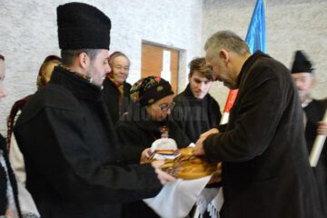 Marian Munteanu a fost primit la Suceava cu pâine și sare și steaguri tricolore
