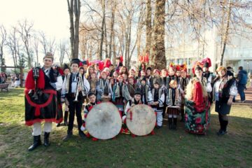 Ansambluri și grupuri folclorice sucevene