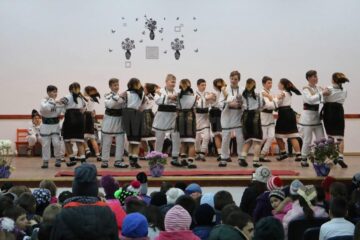 Proiect caritabil „Dăruiește un zâmbet”, inițiat de Școala Gimnazială Zamostea