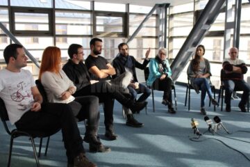 Echipa care a pus în scenă spectacolul "Tigrul din orașul nostru", în premieră, în România