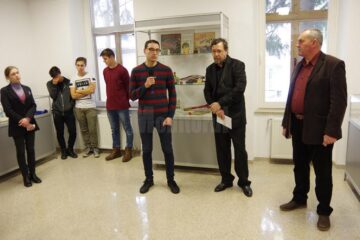 Mașinuțele chinezești, păpușile și bibelorile, principalele atracții în expoziția ”Copilăria părinților noștri”