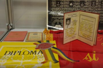 Mașinuțele chinezești, păpușile și bibelorile, principalele atracții în expoziția ”Copilăria părinților noștri”