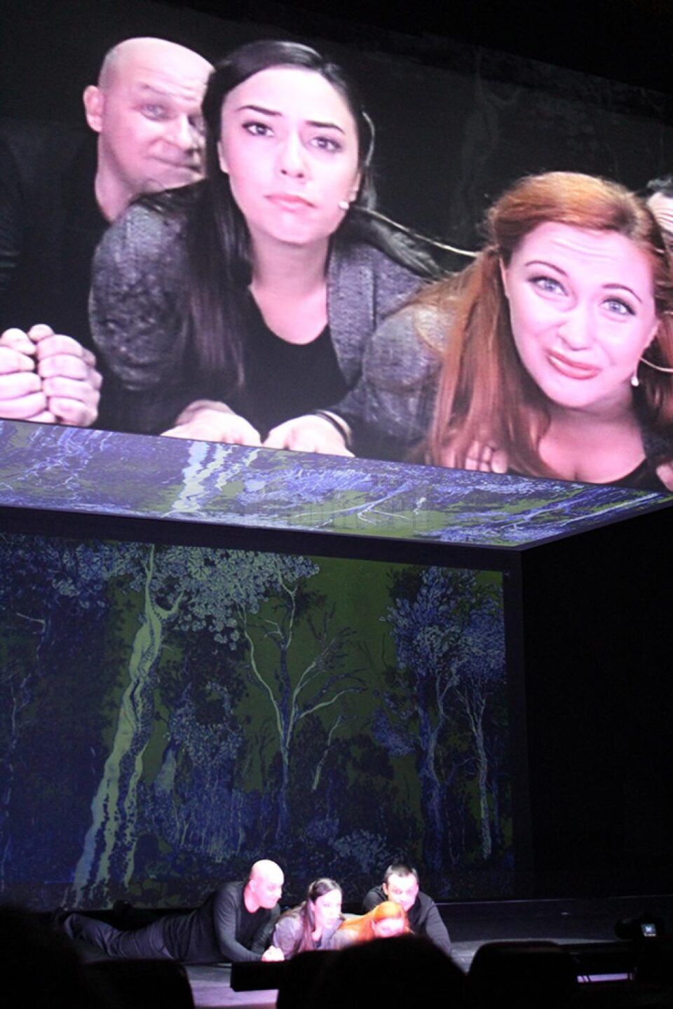 Spectacol tridimensional pe scena Teatrului "Matei Vișniec" Suceava