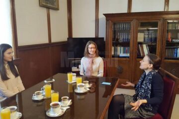 Bogdana Ioana Hîncean, doamna Hincean, împreună cu Gabriela Scutea, secretar de stat în Ministerul Justiției România