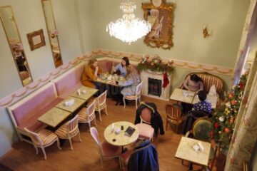 Cofetărie cu iz parizian, deschisă pentru a desfăta gusturile sucevenilor