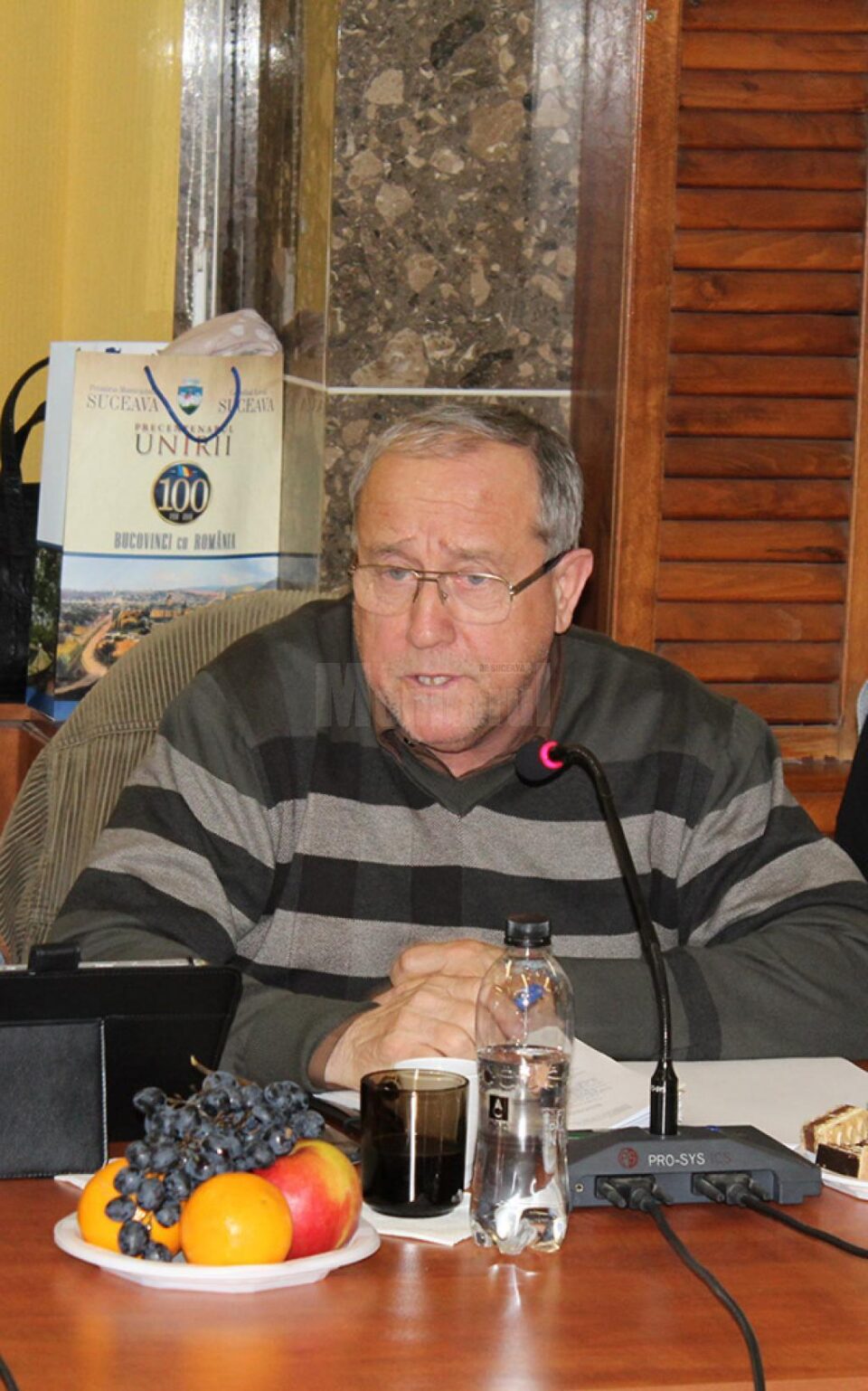 Eugen Girigan la ultima ședință de Consiliu Local la care a mai participat, la finalul căreia și-a anunțat demisia Eugen Girigan la ultima ședință de Consiliu Local la care a mai participat, la finalul căreia și-a anunțat demisia