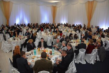 Circa 450 de oaspeți sunt așteptați astăzi la Gala „Top 10 Suceveni”, ediția a V-a, eveniment care va începe la ora 18:30, la Conacul Domnesc din Șcheia