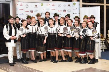 Formația de jocuri populare „Mănăstirenii” - Foto Artistul