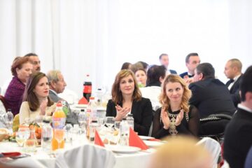 Apreciere, recunoaștere și povești de viață impresionante, la ediția aniversară a Galei „Top 10 Suceveni” - Foto Artistul