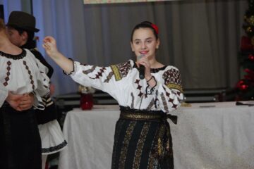 Apreciere, recunoaștere și povești de viață impresionante, la ediția aniversară a Galei „Top 10 Suceveni” - Foto Artistul