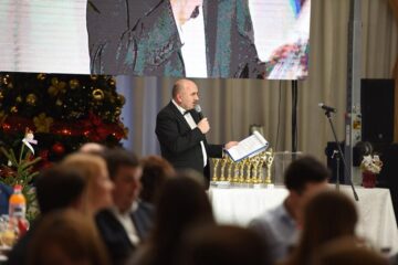 Apreciere, recunoaștere și povești de viață impresionante, la ediția aniversară a Galei „Top 10 Suceveni” - Foto Artistul