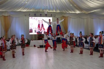 Apreciere, recunoaștere și povești de viață impresionante, la ediția aniversară a Galei „Top 10 Suceveni” - Foto Artistul