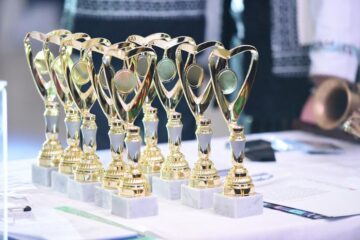 Apreciere, recunoaștere și povești de viață impresionante, la ediția aniversară a Galei „Top 10 Suceveni” - Foto Artistul