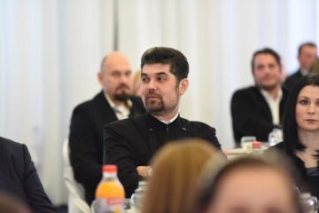 Apreciere, recunoaștere și povești de viață impresionante, la ediția aniversară a Galei „Top 10 Suceveni” - Foto Artistul