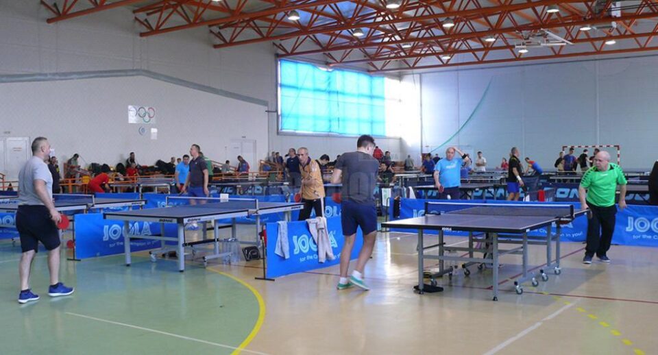 Peste 150 de concurenți au fost prezenți la concursul de tenis de masă