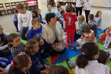 Daniela-Luminița Ceredeev - credința, voluntariatul, catedra, fețe ale aceluiași întreg