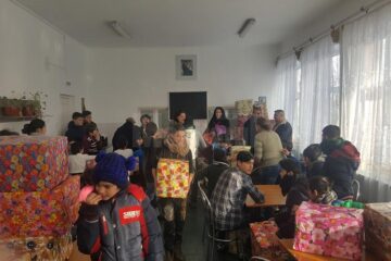 Femeile din PSD Suceava au oferit cadouri copiilor din centrul de plasament din Solca