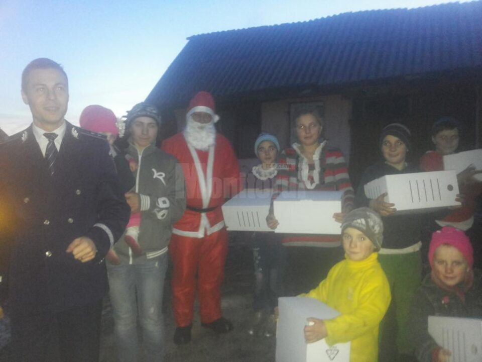 Cadouri pentru copiii de la Stroiești