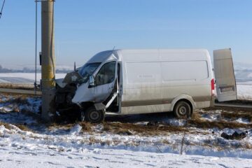 Accidentul a avut loc joi la prânz, în jurul orei 12.00, pe DN 2A, în apropierea intersecției din zona Ratoș din comuna Bălcăuți