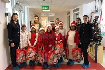 Moș Crăciun polițist