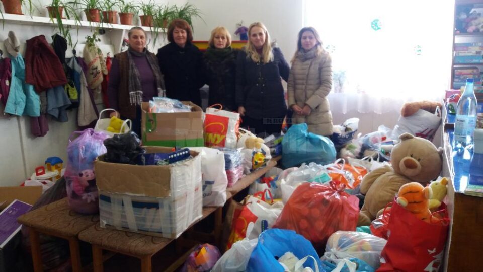 Cadouri de la GPP ,,Gulliver” și GPP ,,A.B.C.” Suceava pentru preșcolarii de la grădinița din satul Buda Cadouri de la GPP ,,Gulliver” și GPP ,,A.B.C.” Suceava pentru preșcolarii de la grădinița din satul Buda