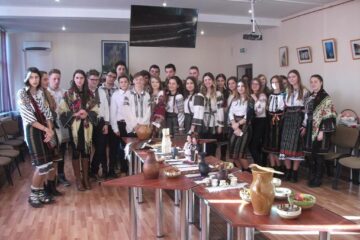 Elevii Colegiului “Alexandru cel Bun” au promovat tradițiile românești