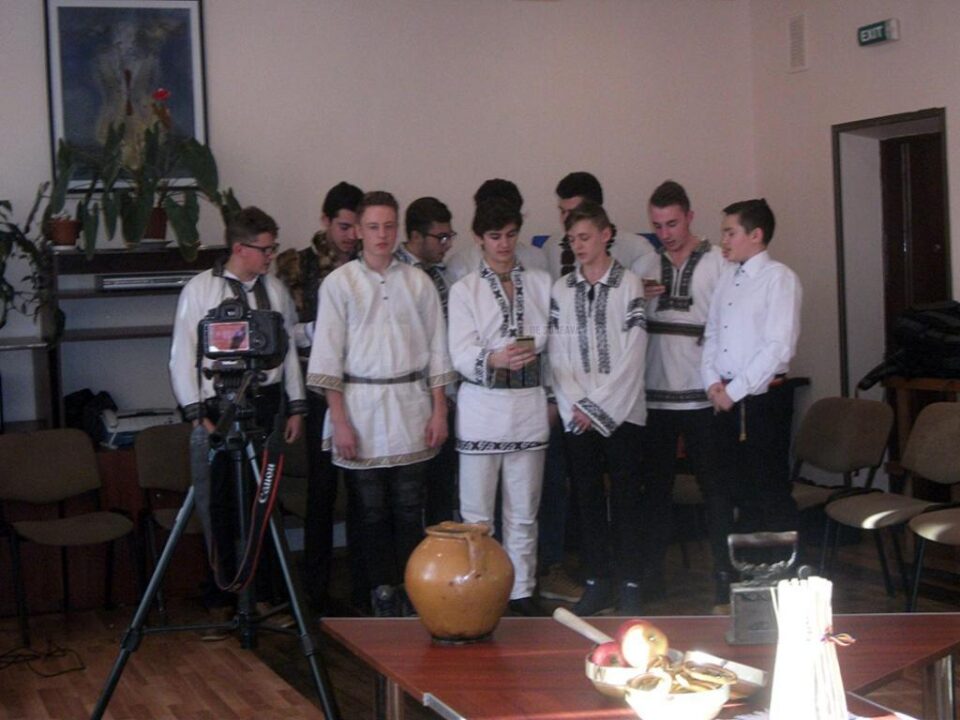 Tradiții românești promovate la Colegiul “Alexandru cel Bun”