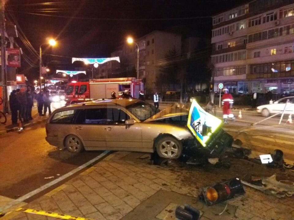 Accident în intersecția de la Nordic, provocat de un bărbat beat și fără permis