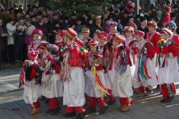 Festivalul tradițiilor populare de iarnă, o colecție impresionantă de obiceiuri din întreaga Bucovină