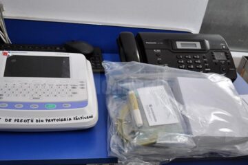 Spitalul Fălticeni a primit un electrocardiograf performant din partea preoților din Protoieria Fălticeni
