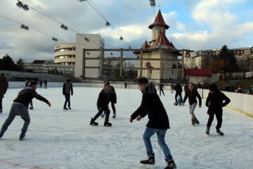 Patinoarul Areni va fi deschis după un program special, atât în ultima zi din 2016, cât și în prima zi din 2017