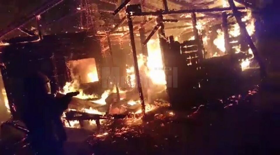 Pompierii au intervenit pentru stingerea a 15 incendii în ultimele trei zile