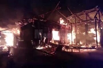 Întreaga casă de locuit din Șaru Dornei a fost cuprinsă de flăcări