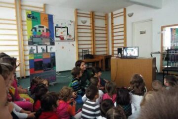 Școala de film și televiziune pentru copii și tineri