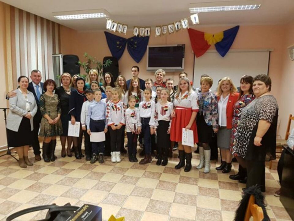 Activități extrașcolare la Liceul Tehnologic „Mihai Eminescu” Dumbrăveni Activități extrașcolare la Liceul Tehnologic „Mihai Eminescu” Dumbrăveni