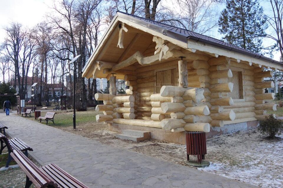 Centrul de informare turistică de la intrarea în Suceava a fost mutat în parcul Areni
